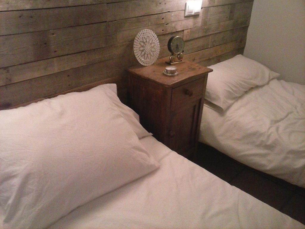 Hostal Royuela Extérieur photo