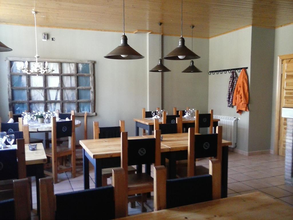 Hostal Royuela Extérieur photo