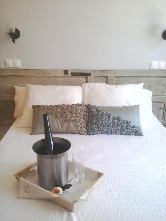 Hostal Royuela Extérieur photo